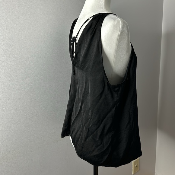 Black halter top adjustable - Picture 2 of 4